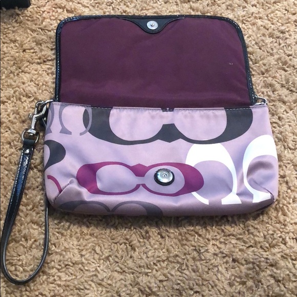 Coach wristlet - Picture 3 of 6